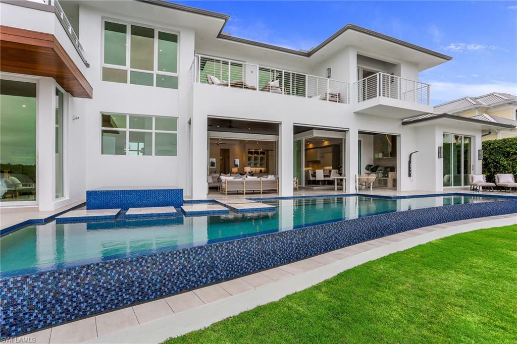 ROYAL HARBOR - Residential