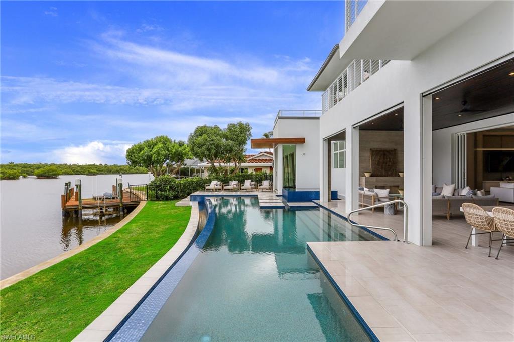 ROYAL HARBOR - Residential