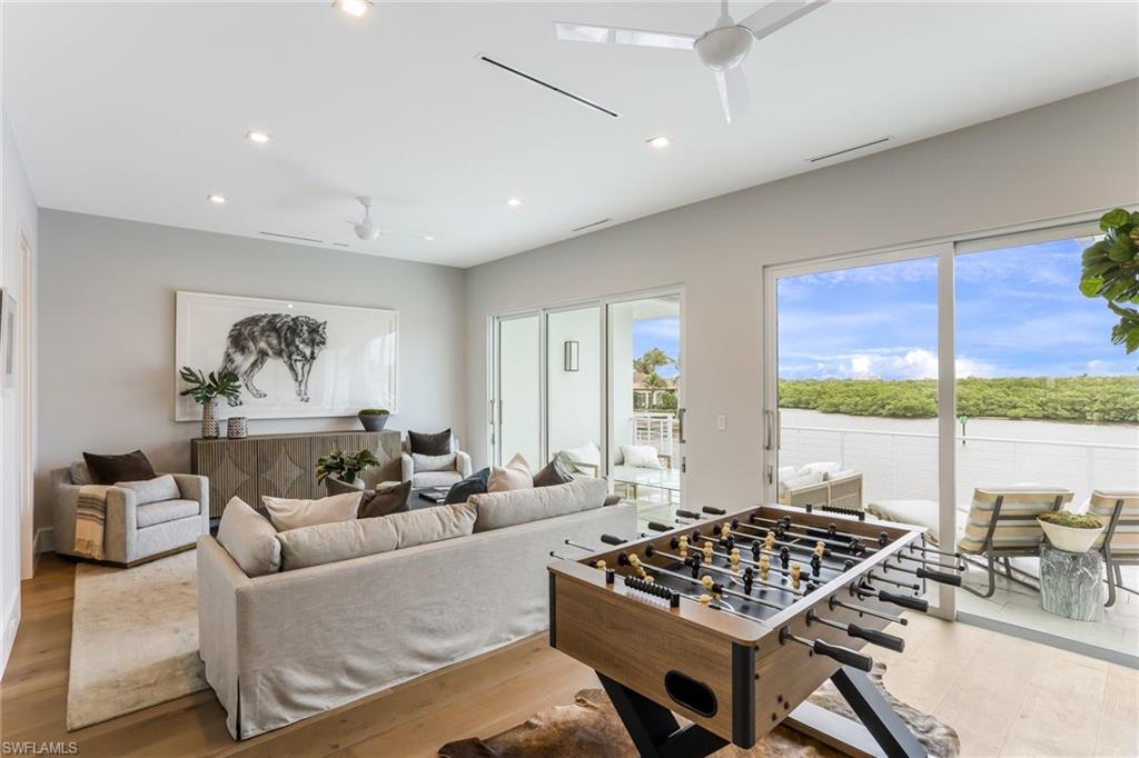 ROYAL HARBOR - Residential