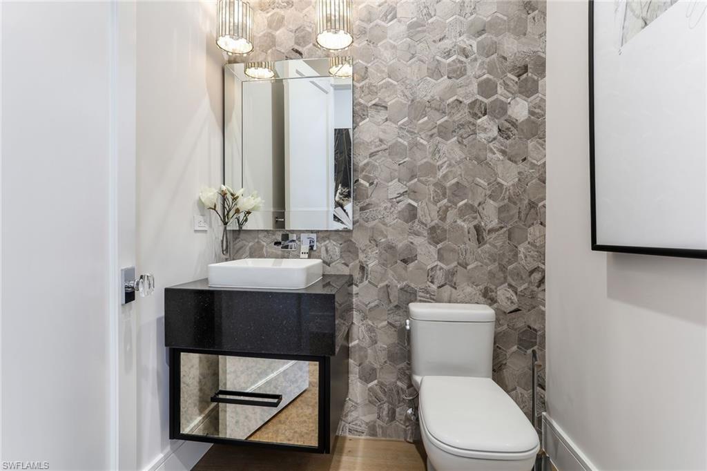 ROYAL HARBOR - Residential