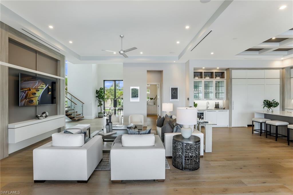 ROYAL HARBOR - Residential