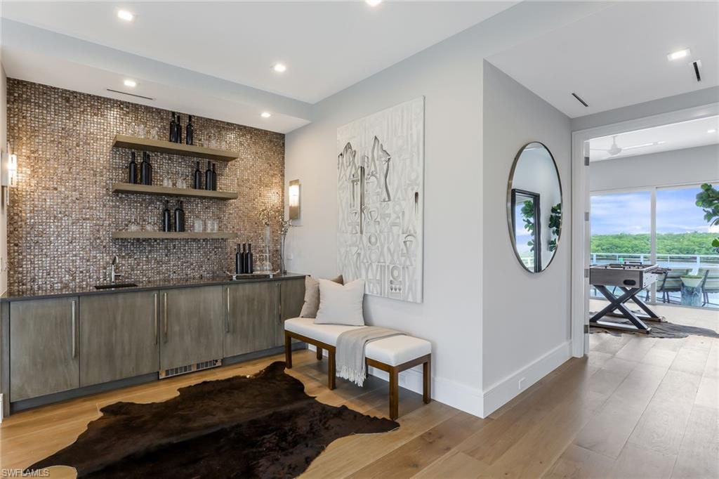 ROYAL HARBOR - Residential