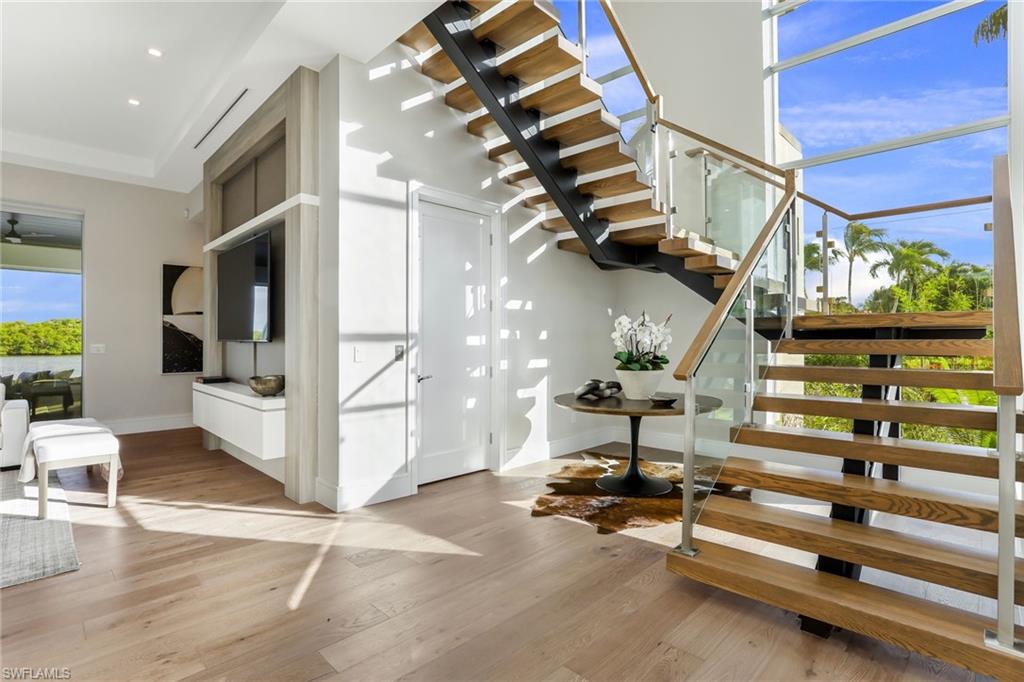 ROYAL HARBOR - Residential