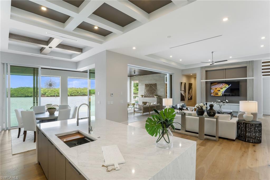 ROYAL HARBOR - Residential