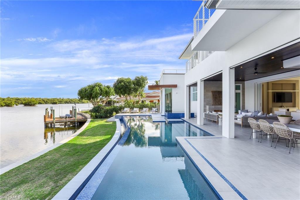 ROYAL HARBOR - Residential