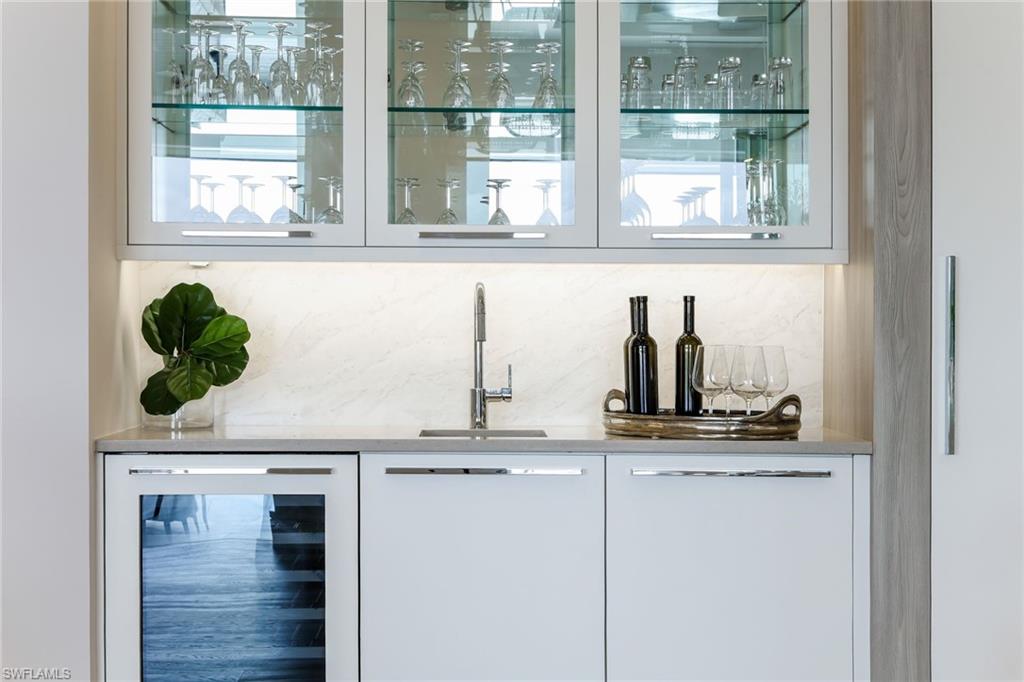 ROYAL HARBOR - Residential