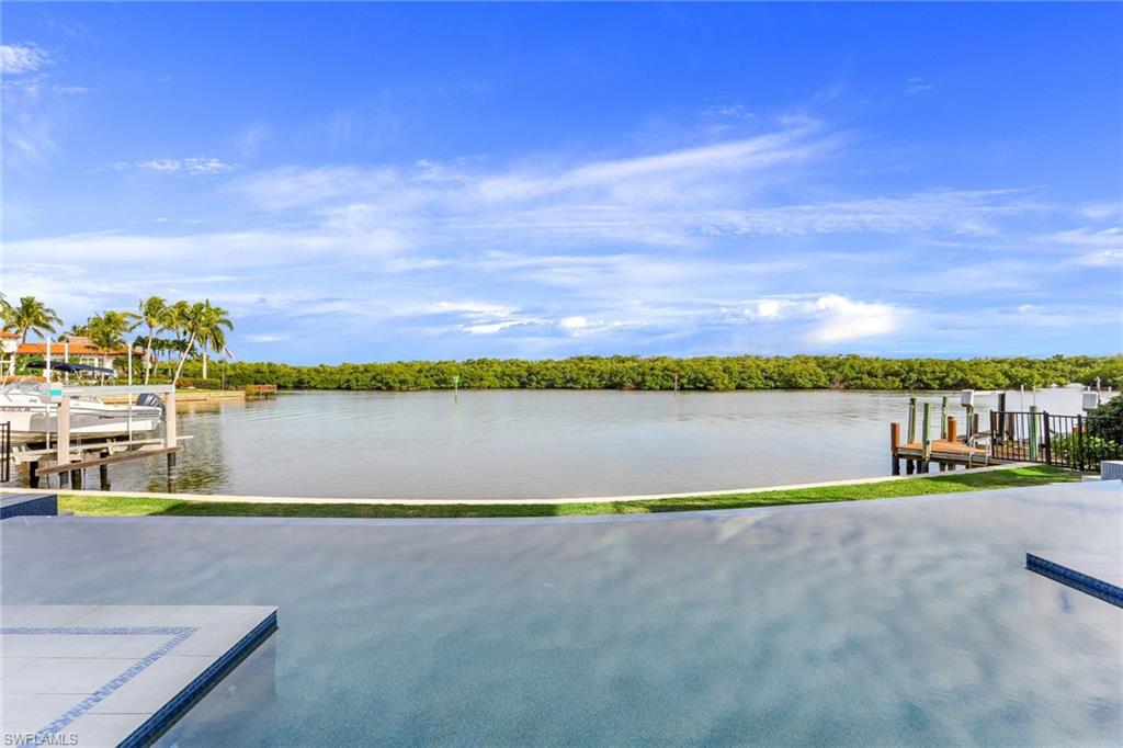 ROYAL HARBOR - Residential