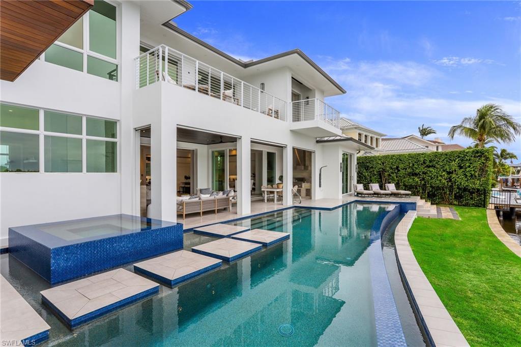 ROYAL HARBOR - Residential