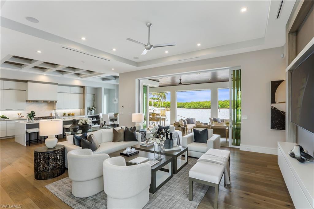 ROYAL HARBOR - Residential