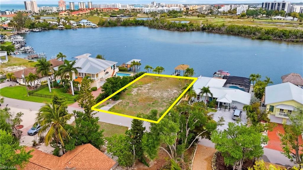 LAGUNA SHORES - Land