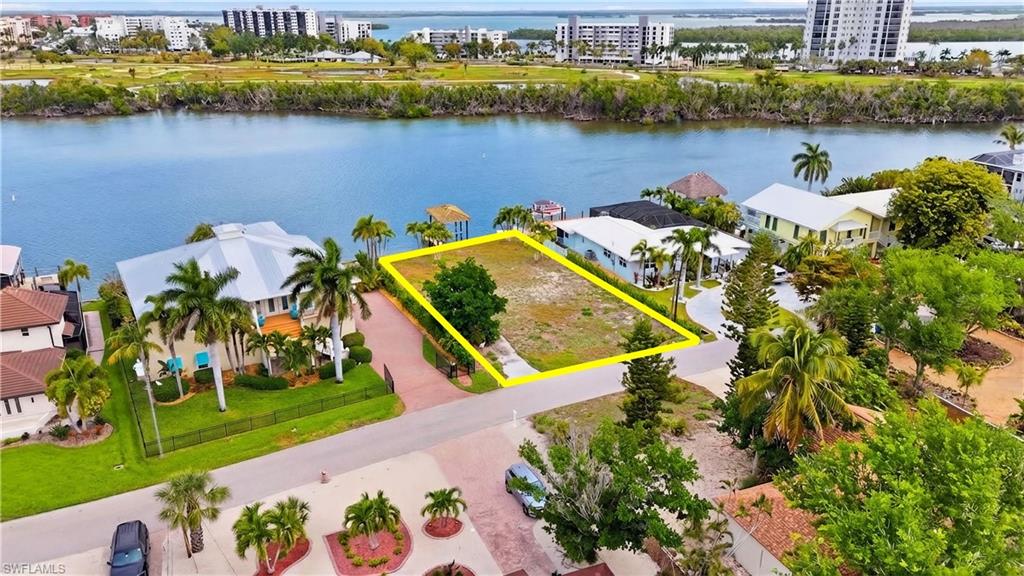 LAGUNA SHORES - Land