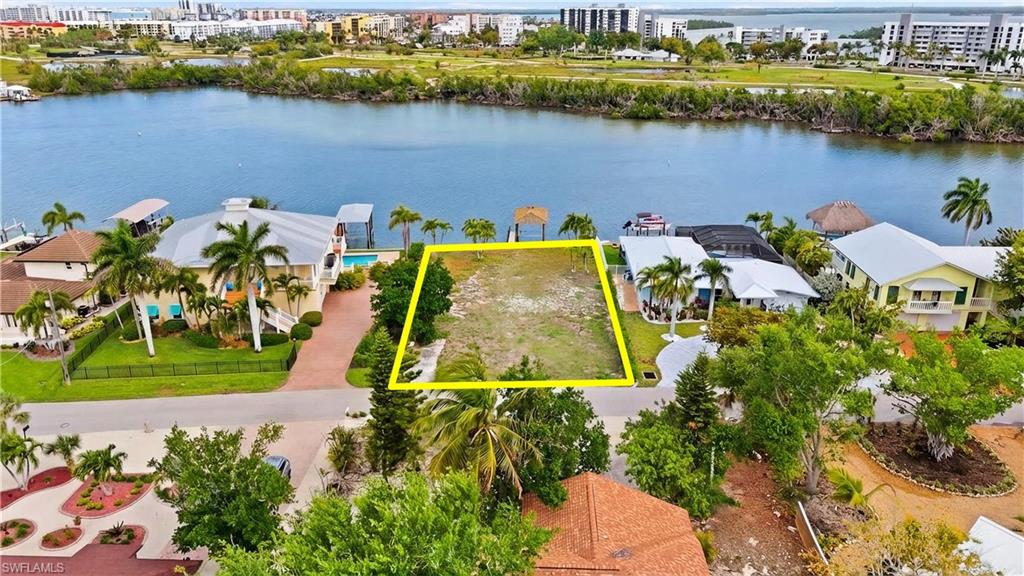 LAGUNA SHORES - Land