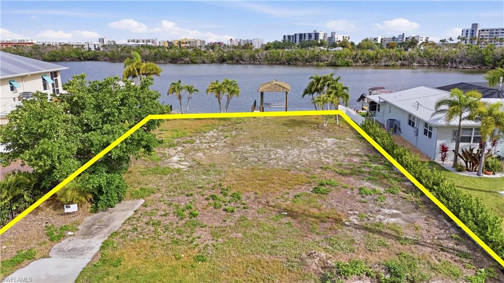 LAGUNA SHORES - Land