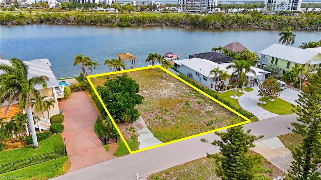 LAGUNA SHORES - Land