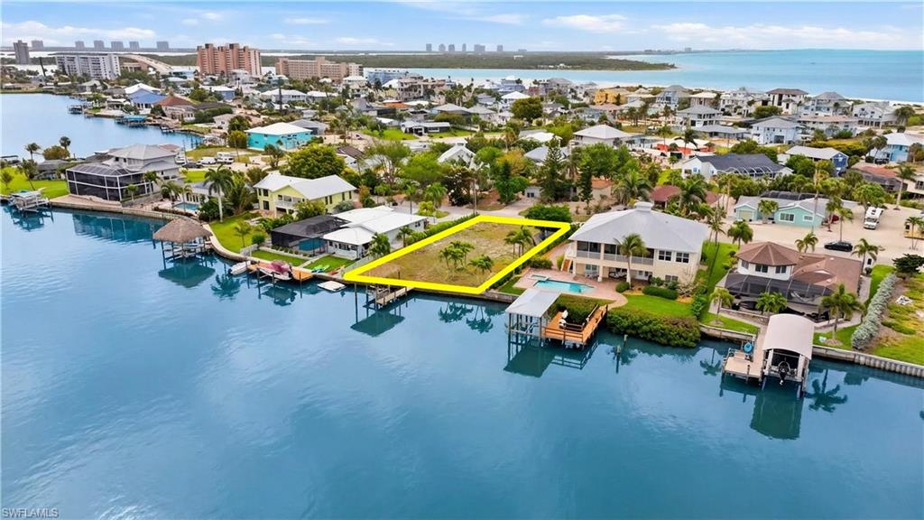 LAGUNA SHORES - Land