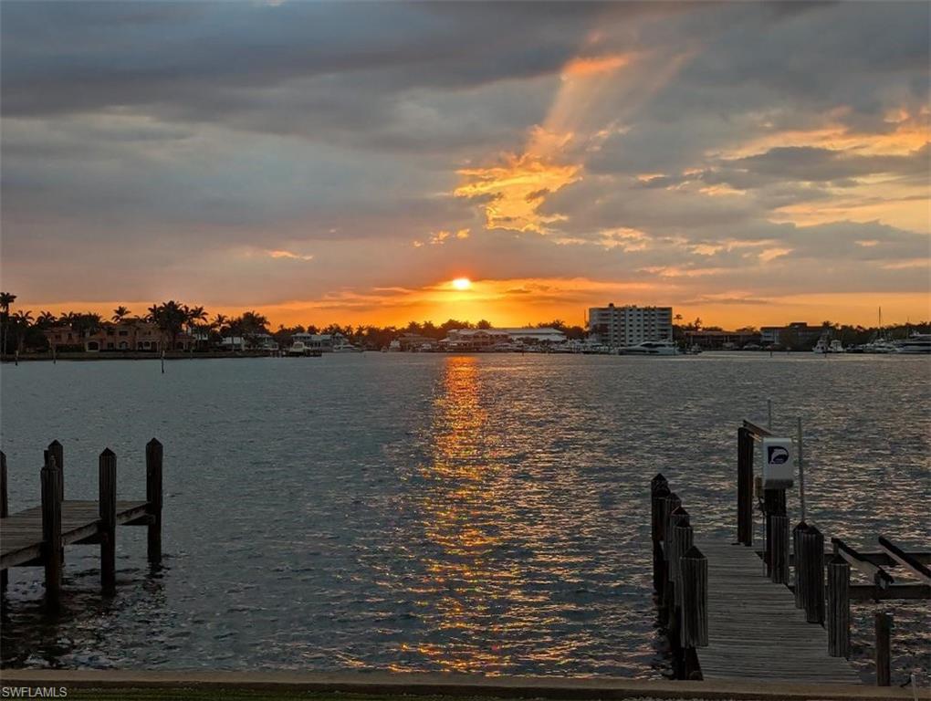 ROYAL HARBOR - Residential