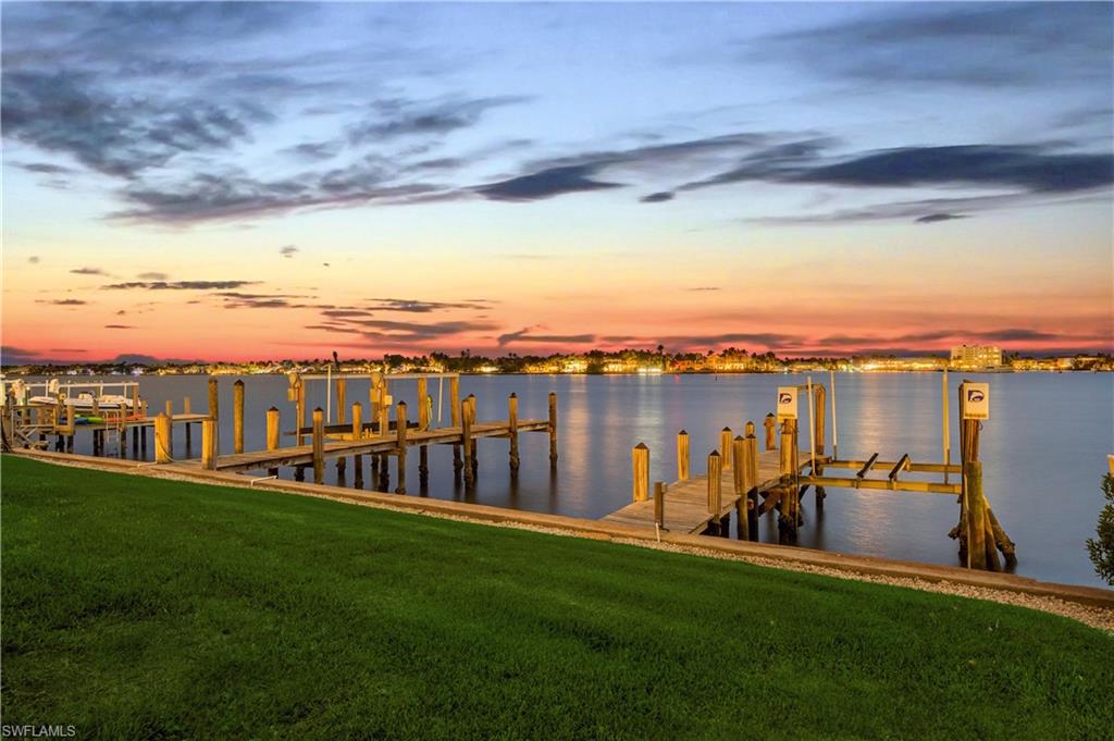 ROYAL HARBOR - Residential