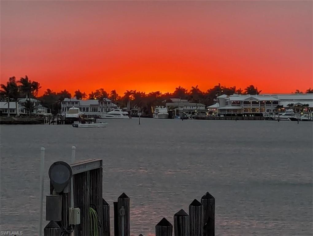 ROYAL HARBOR - Residential