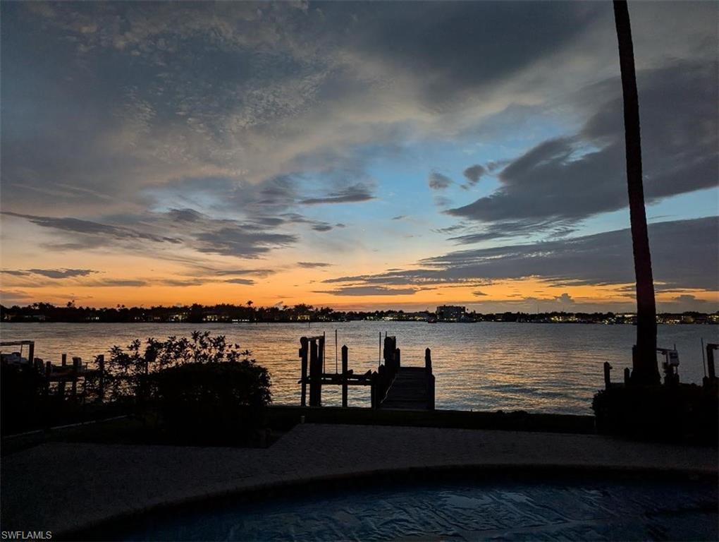 ROYAL HARBOR - Residential