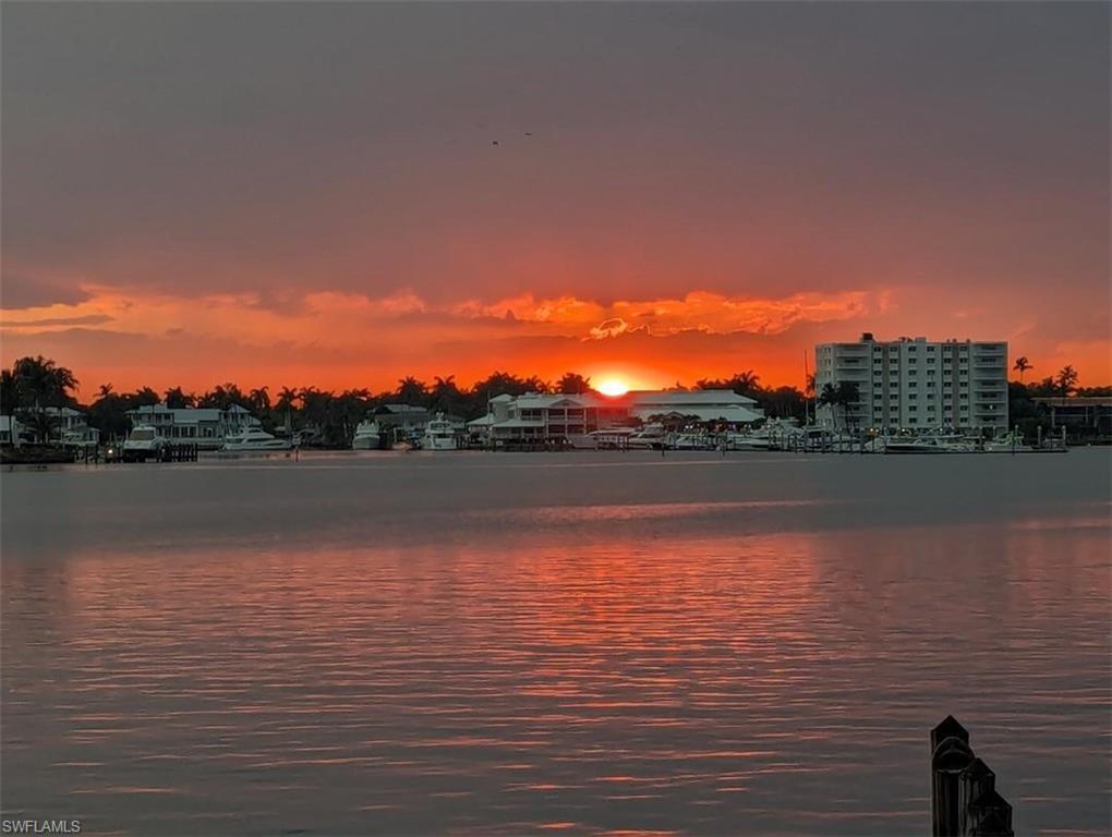 ROYAL HARBOR - Residential