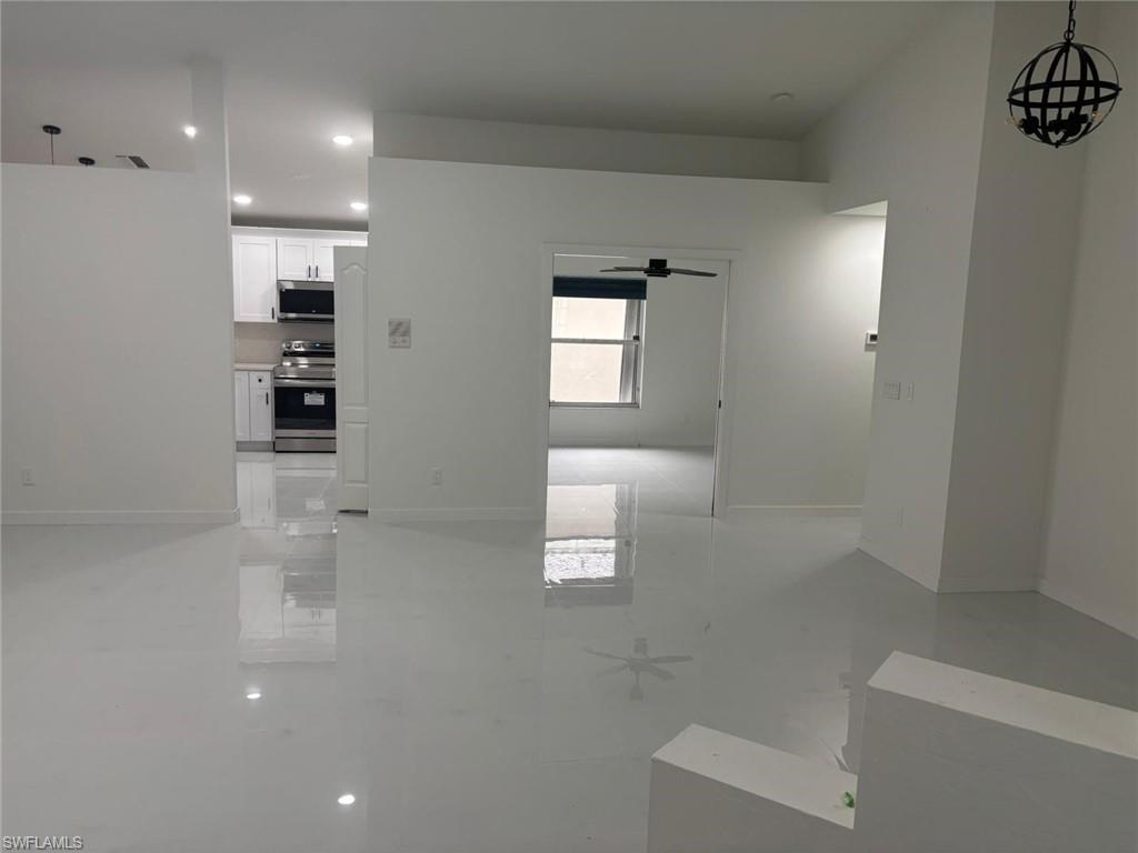 SABAL SPRINGS GOLF AND RACQUET CLUB - Residential Lease