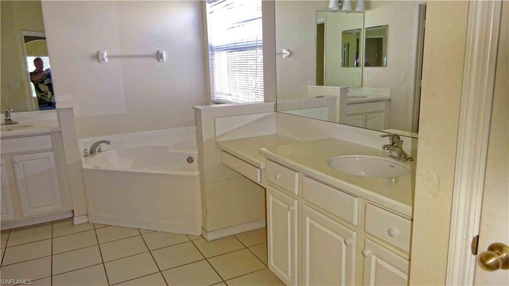 HEATHERWOOD LAKES - Residential