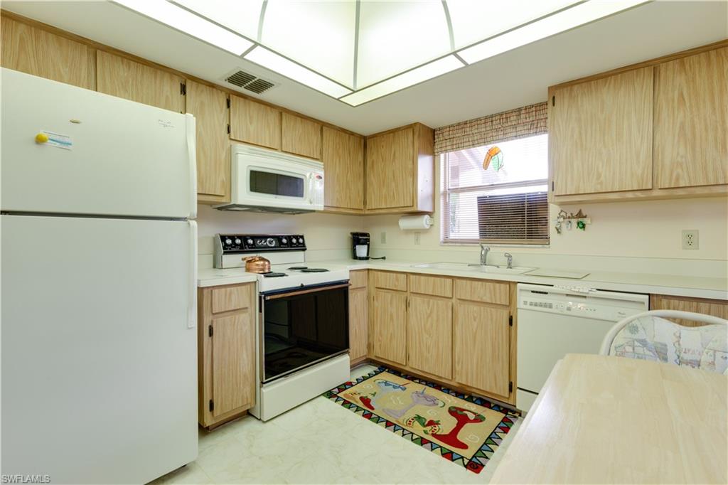 ROYAL WOODS - Residential