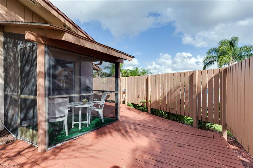 ROYAL WOODS - Residential