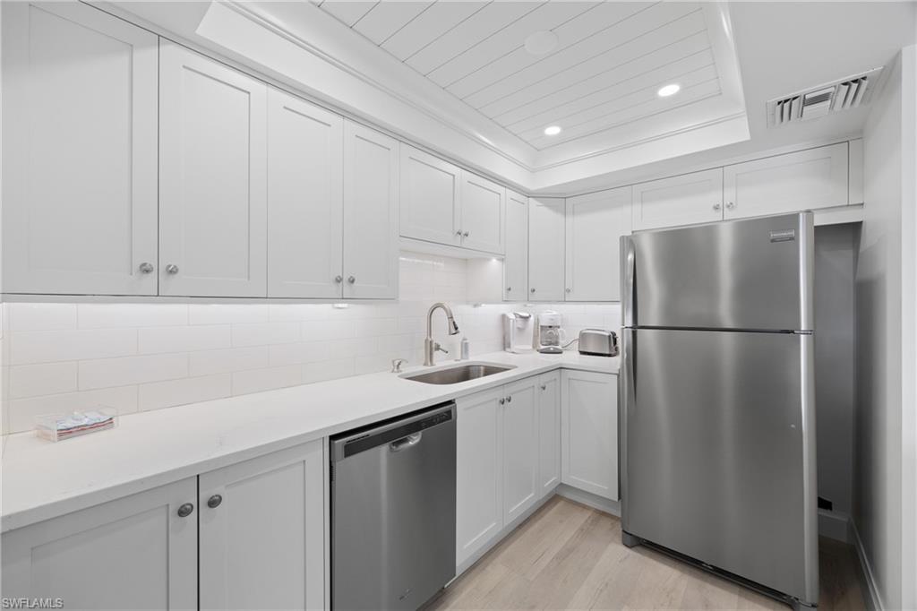 NAPLES CONTINENTAL - Residential Lease