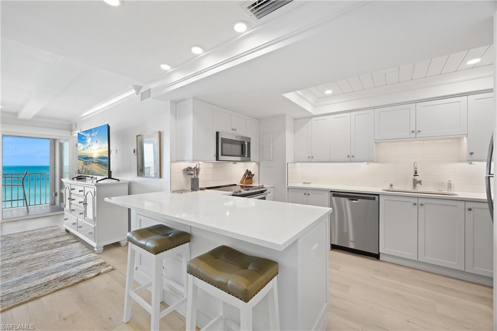 NAPLES CONTINENTAL - Residential Lease