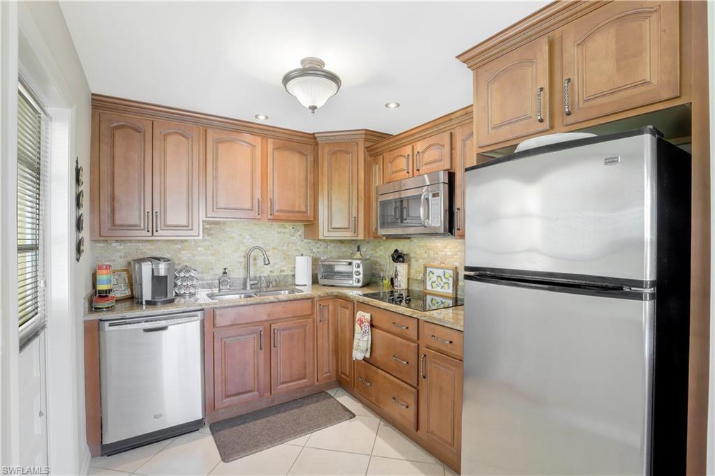 NAPLES PARK - Residential