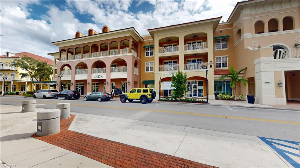 THE RESIDENCES AT LA PIAZZA - Residential