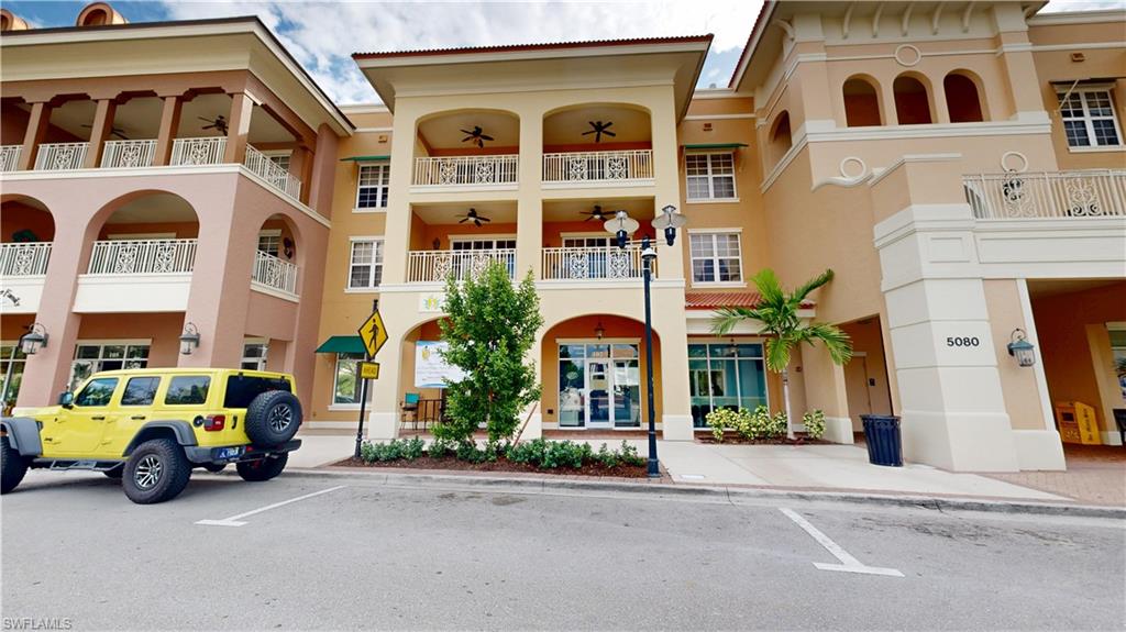 THE RESIDENCES AT LA PIAZZA - Residential