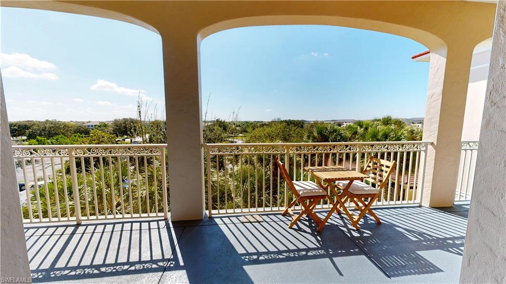 THE RESIDENCES AT LA PIAZZA - Residential