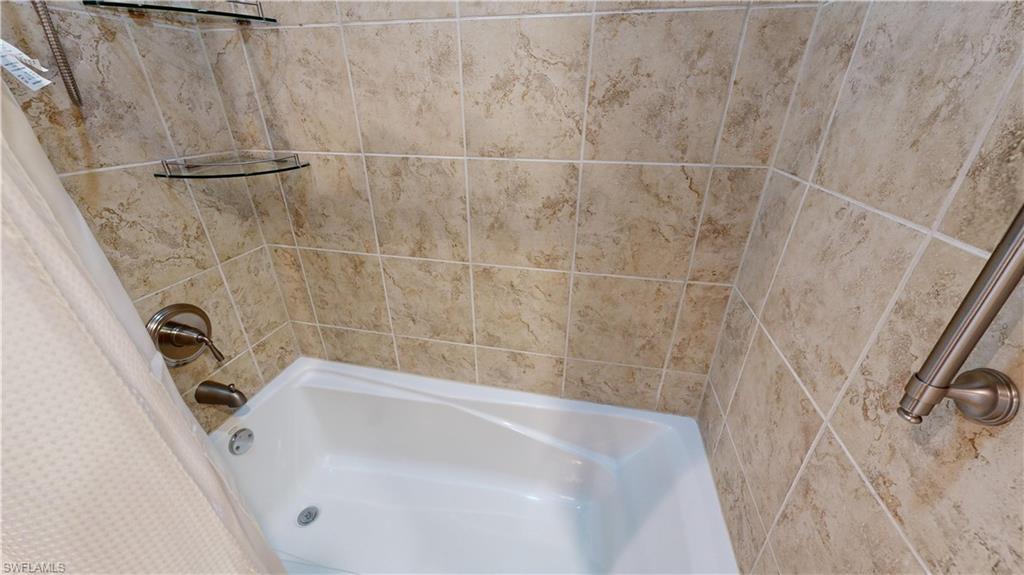 THE RESIDENCES AT LA PIAZZA - Residential