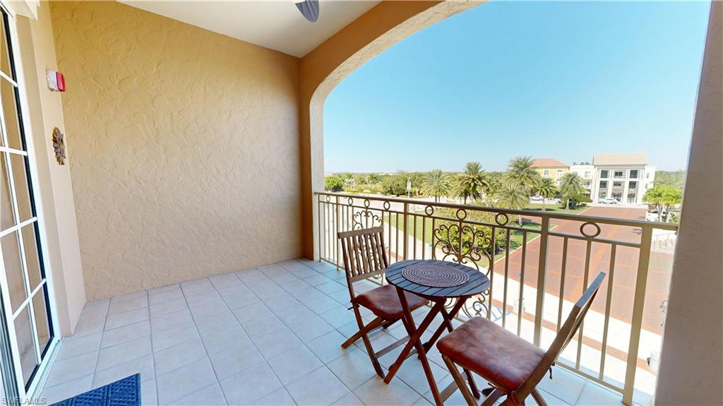 THE RESIDENCES AT LA PIAZZA - Residential