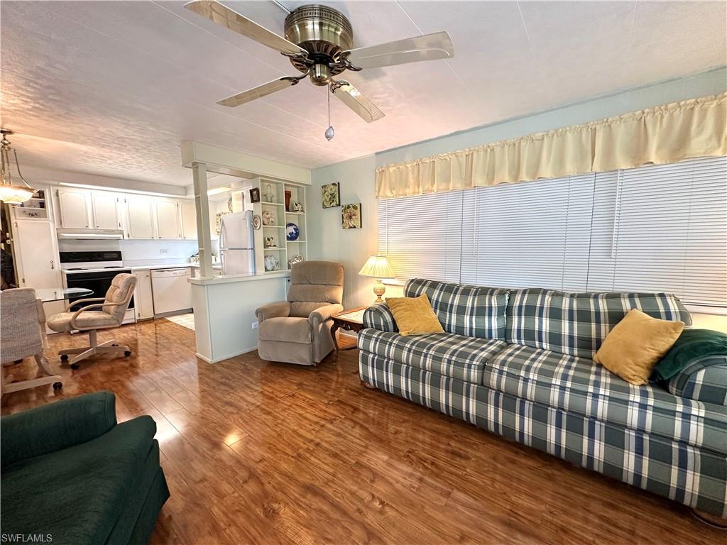 MARINERS COVE - Residential