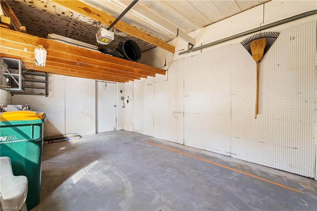 RIVERWOOD - Residential