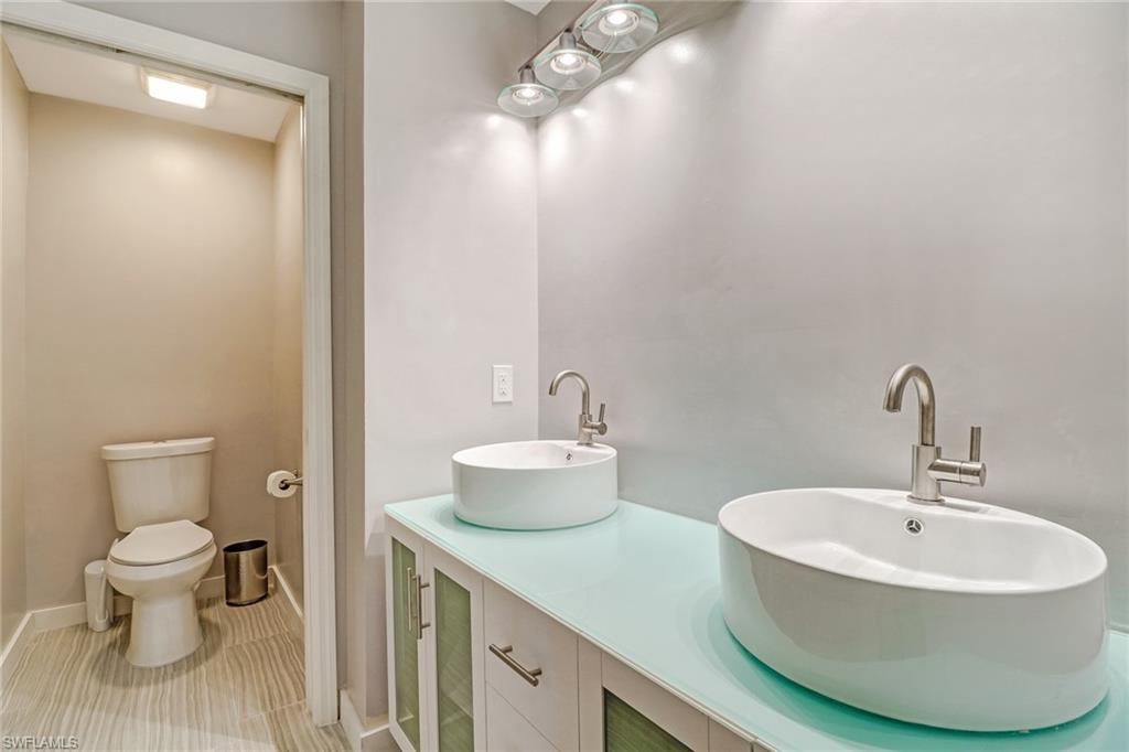 SUNSET CAY VILLAS - Residential