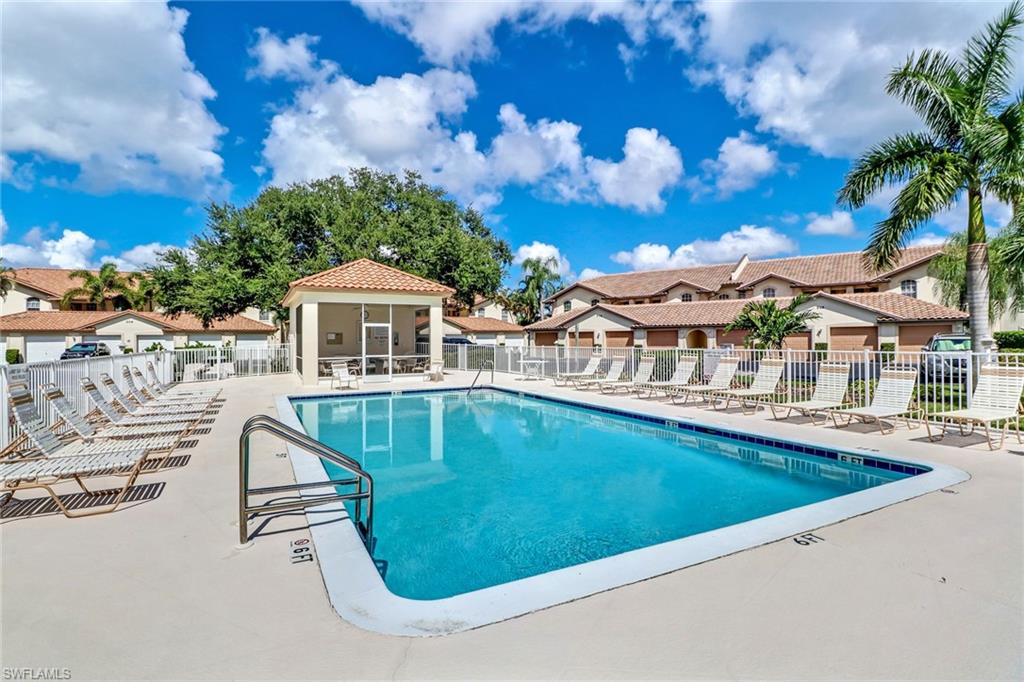 SUNSET CAY VILLAS - Residential