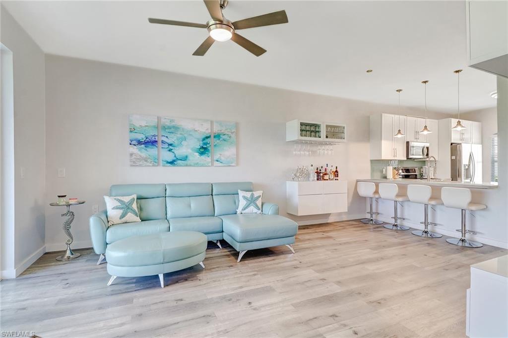 SUNSET CAY VILLAS - Residential