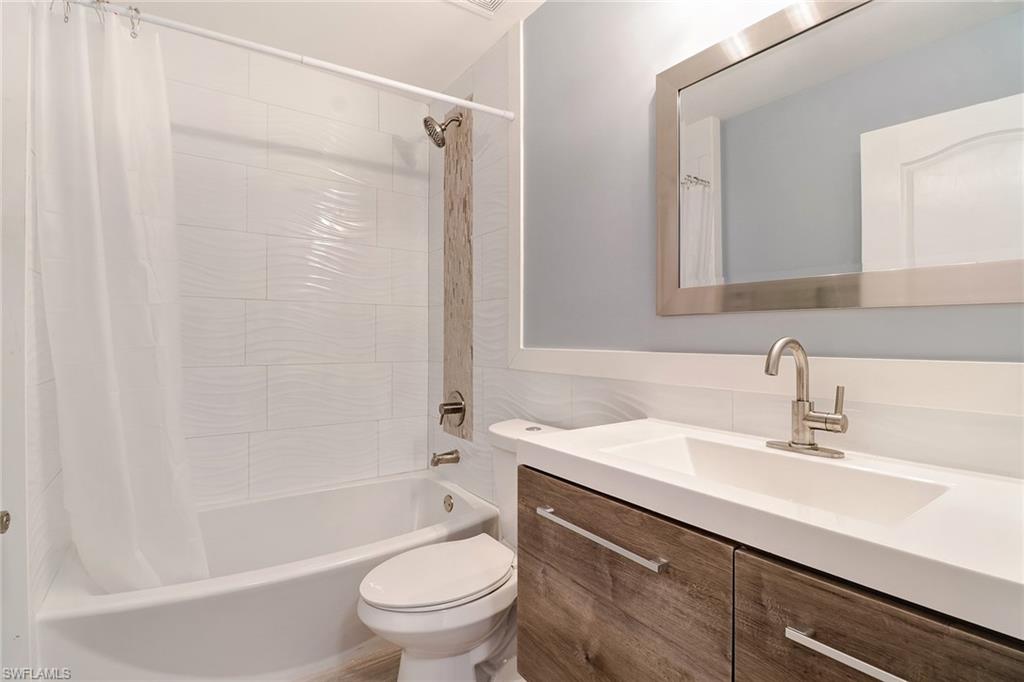 SUNSET CAY VILLAS - Residential