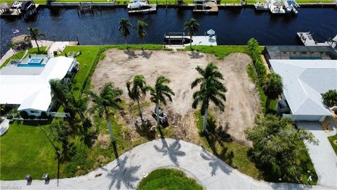 5360 Malaluka CT CAPE CORAL FL 33904