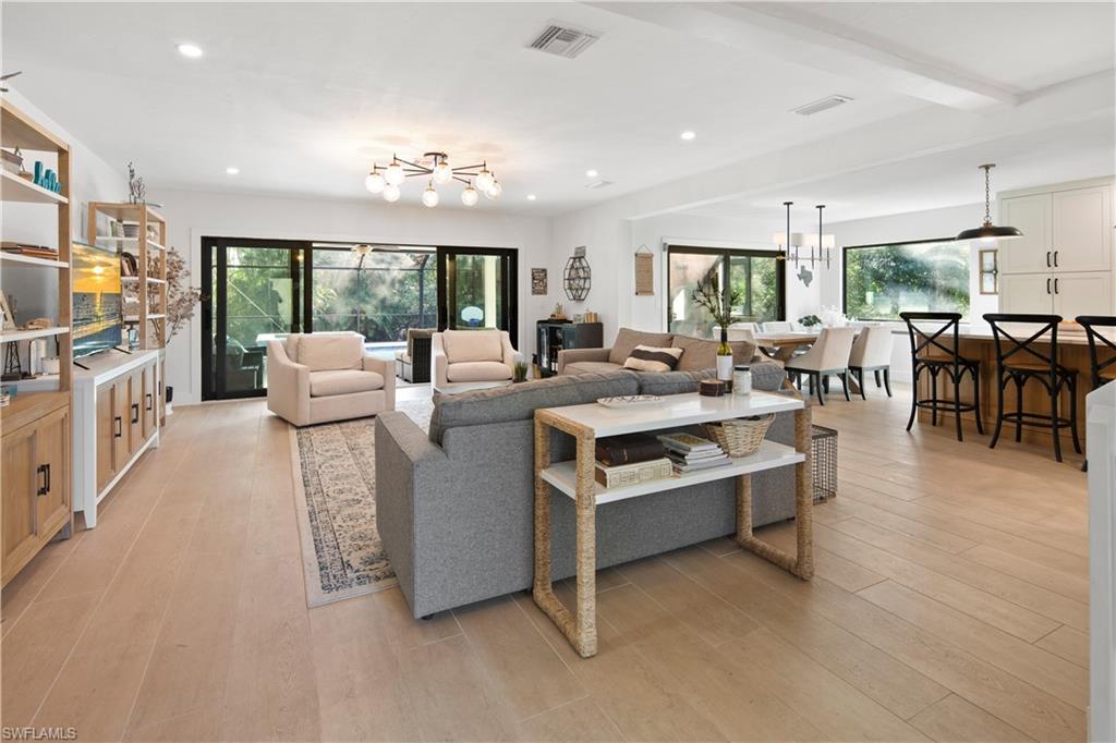 TALL PINES - Residential