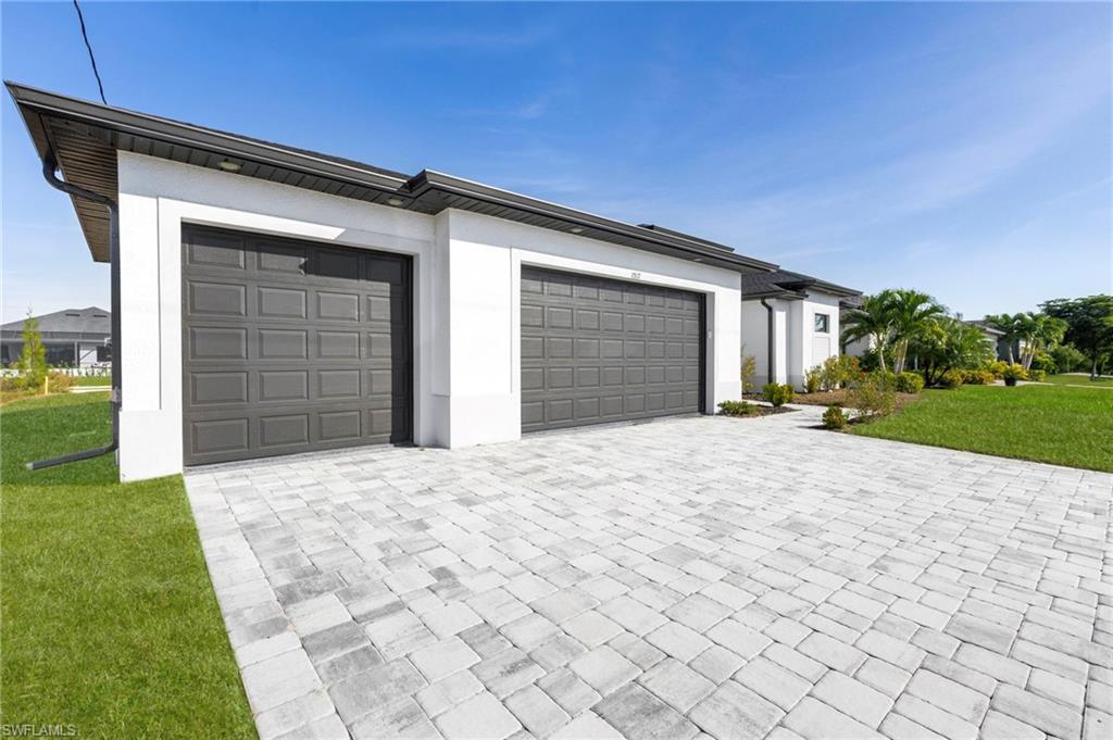 CAPE CORAL - Residential