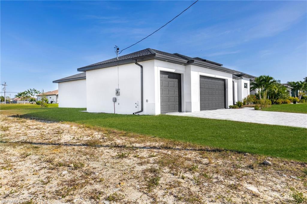 CAPE CORAL - Residential