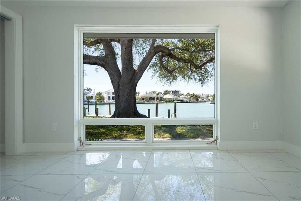 320 Bow Line DR