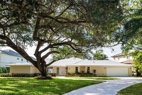 320 Bow Line DR NAPLES FL 34103