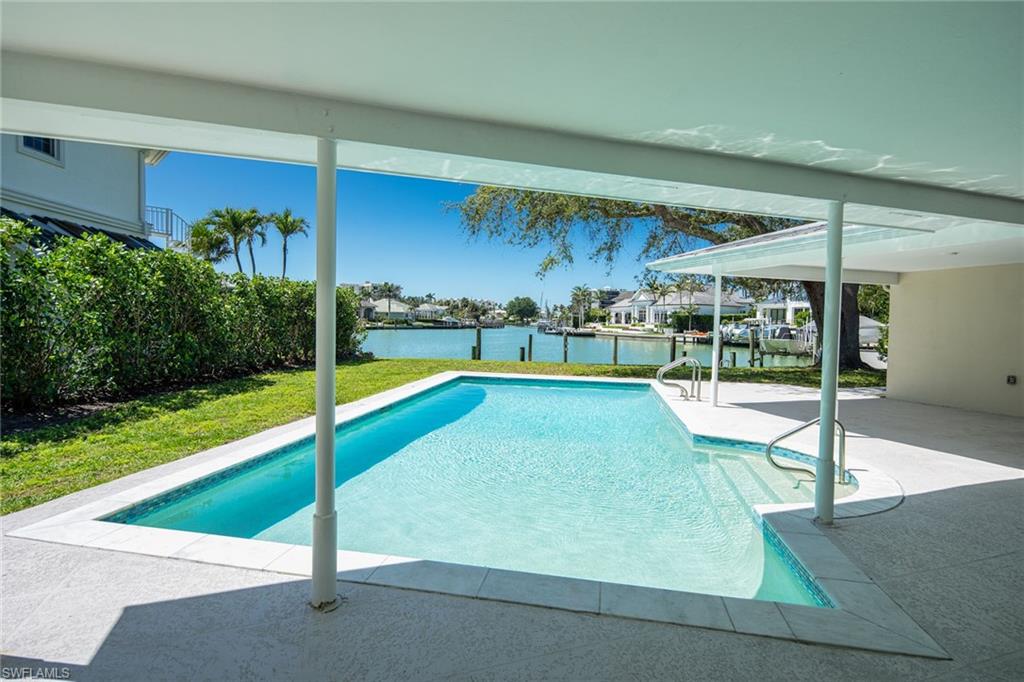 320 Bow Line DR
