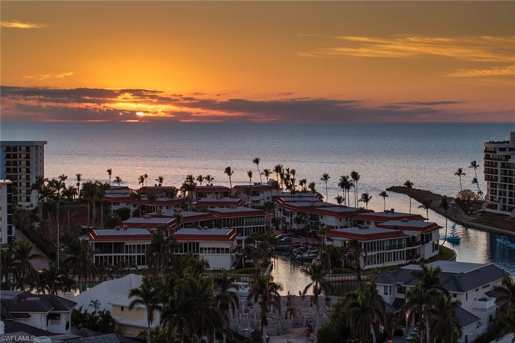 MOORINGS - Residential